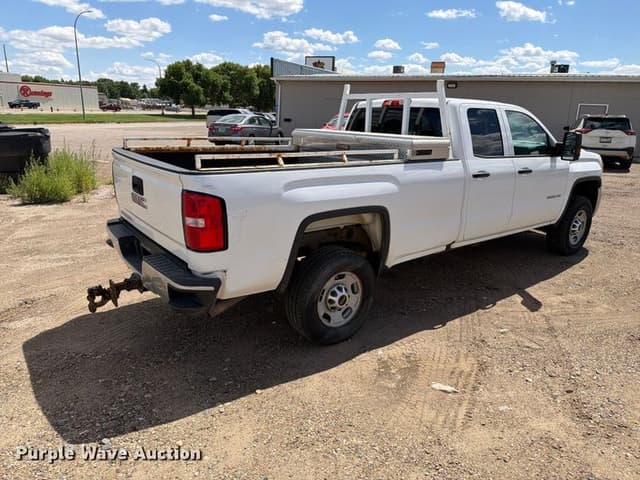 Image of GMC 2500HD equipment image 4