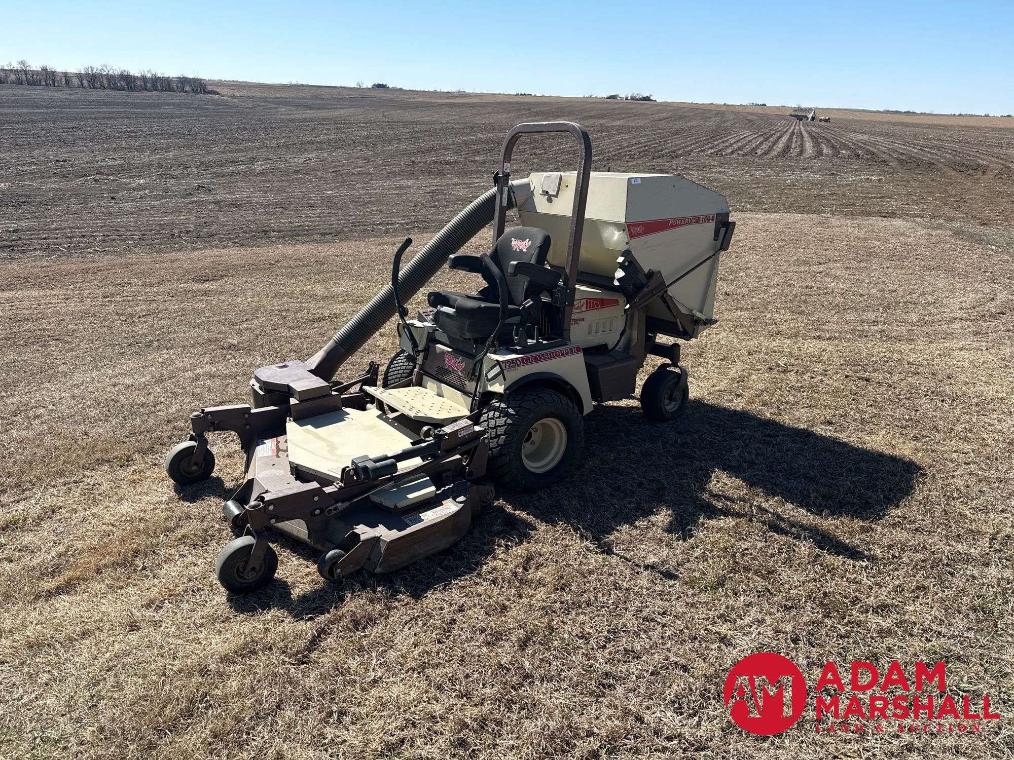 2019 Grasshopper 725D Equipment Image0