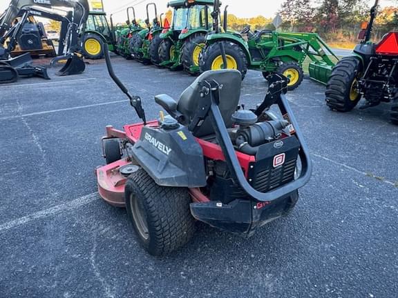 Image of Gravely Pro-Turn 660 equipment image 4