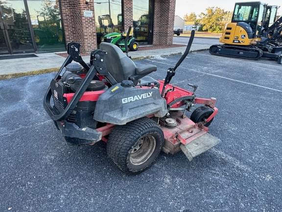 Image of Gravely Pro-Turn 660 equipment image 2