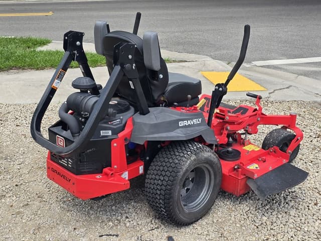 Image of Gravely Pro-Turn ZX equipment image 2