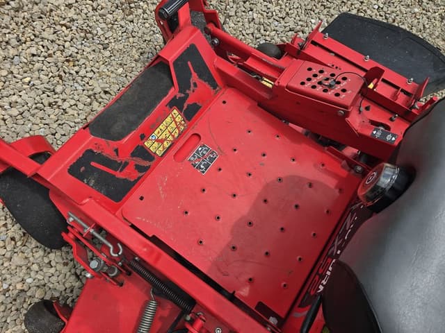 Image of Gravely Pro-Turn ZX equipment image 4
