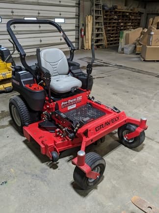 Main image Gravely Pro-Turn 252