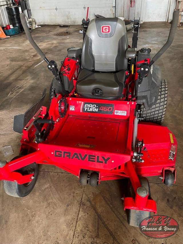 Image of Gravely Pro-Turn 460 equipment image 2