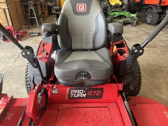 Image of Gravely Pro-Turn 472 equipment image 3