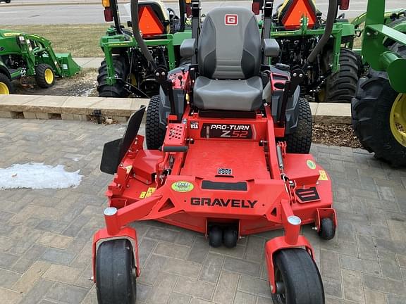 Image of Gravely Pro-Turn Z 52 equipment image 1