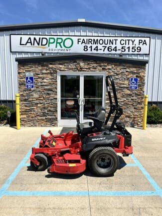 Image of Gravely Pro-Turn Z 52 equipment image 3