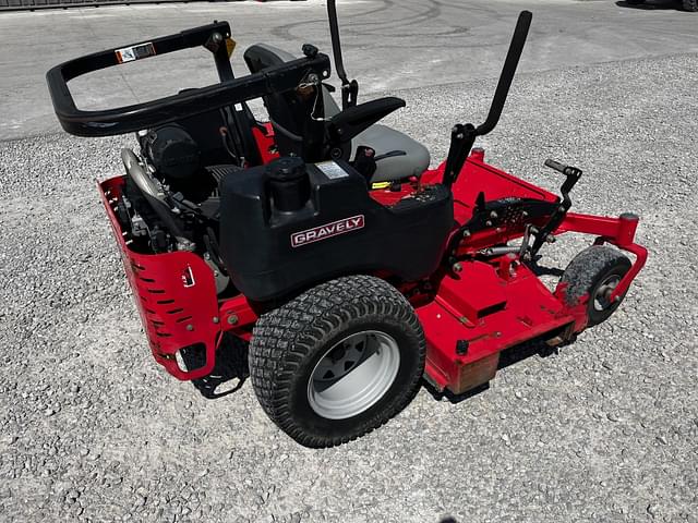 Image of Gravely Pro-Turn 260 Commercial equipment image 4