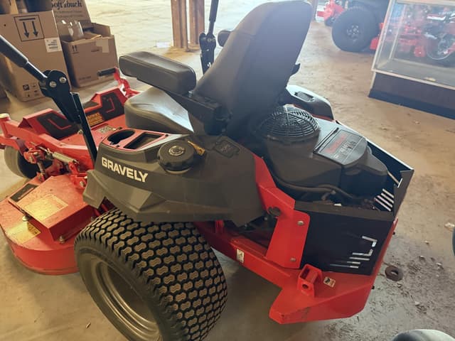 Image of Gravely ZTHD52 equipment image 4