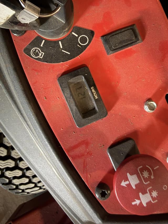 Image of Gravely ZTHD52 equipment image 3