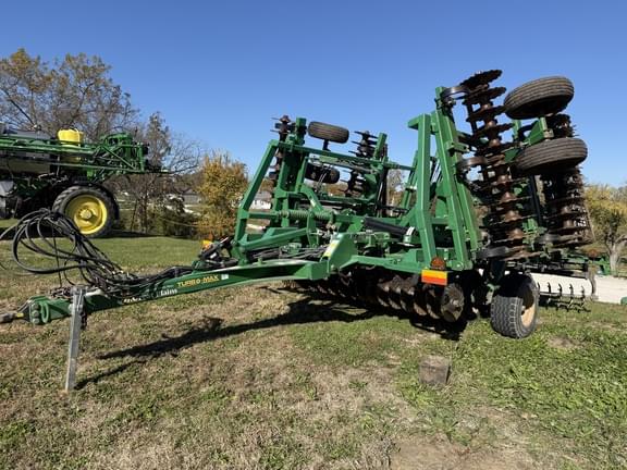Image of Great Plains 2400TM equipment image 2