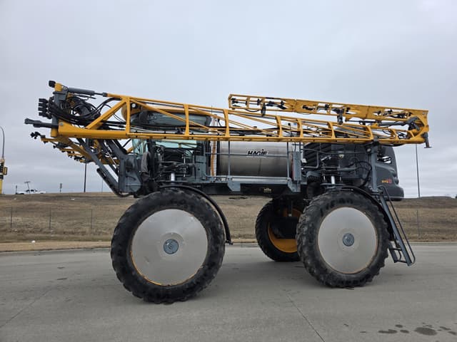 Image of Hagie STS10 equipment image 2