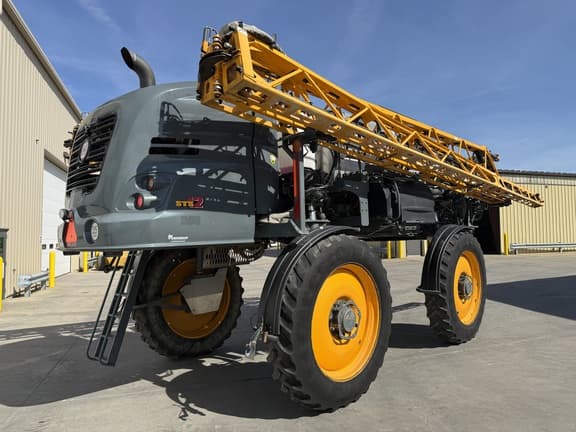 Image of Hagie STS12 equipment image 2