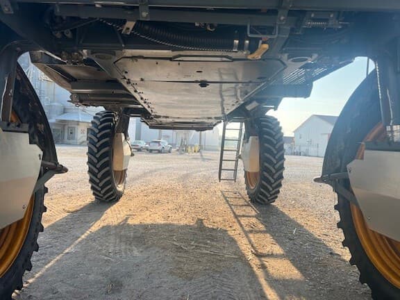 Image of Hagie STS16 equipment image 4