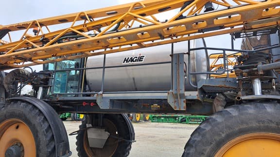 Image of Hagie STS16 equipment image 4