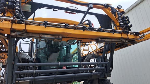 Image of Hagie STS16 equipment image 1