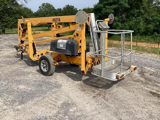 Image of Haulotte 4527A equipment image 2
