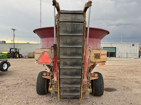 Image of Haybuster H-1130 equipment image 4