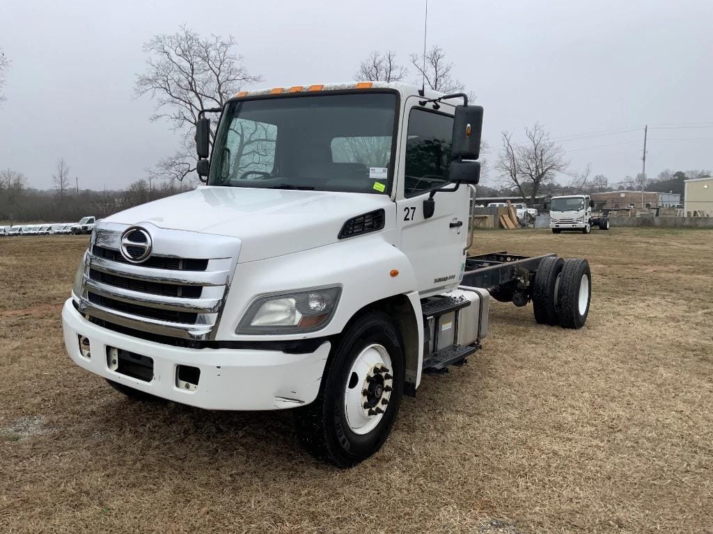 2019 Hino 268 Equipment Image0