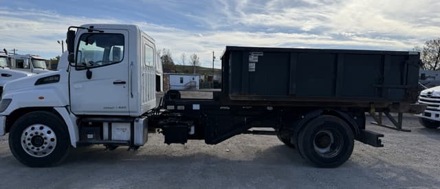 Image of Hino 268A equipment image 2