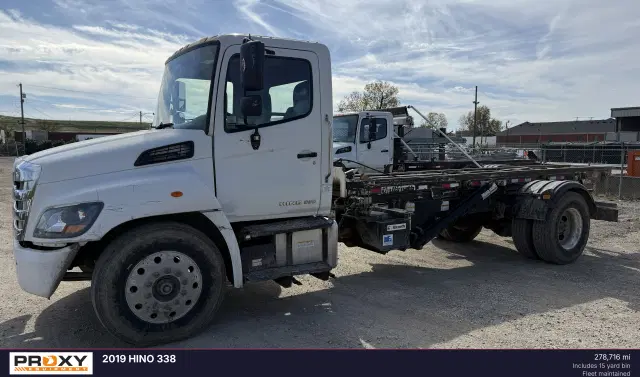 Image of Hino 338 equipment image 1