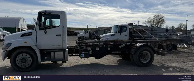 Image of Hino 338 equipment image 2