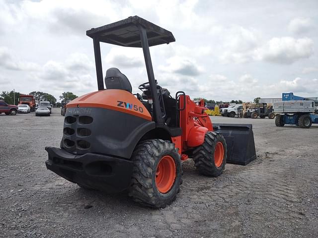 Image of Hitachi ZW50-5B equipment image 4