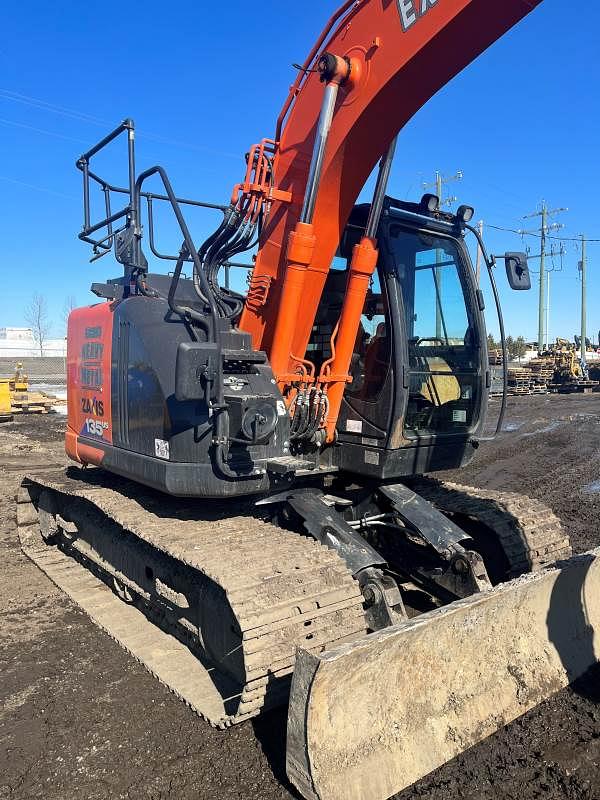 Image of Hitachi ZX135US-6 equipment image 2