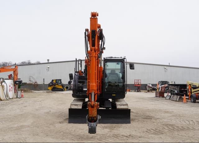 Image of Hitachi ZX135US-6 equipment image 4