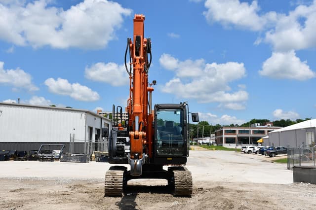 Image of Hitachi ZX135US-6 equipment image 2