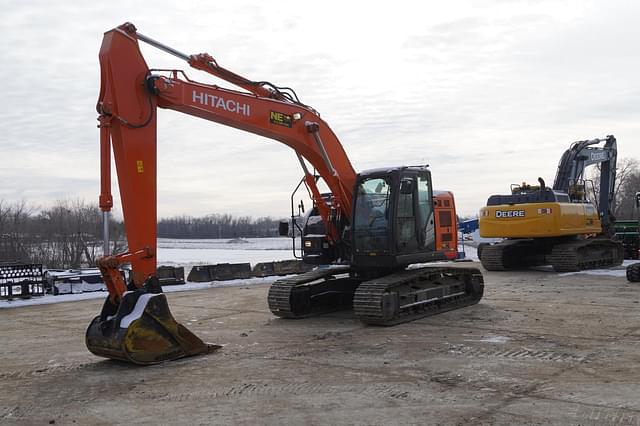 Image of Hitachi ZX225US-6 equipment image 3