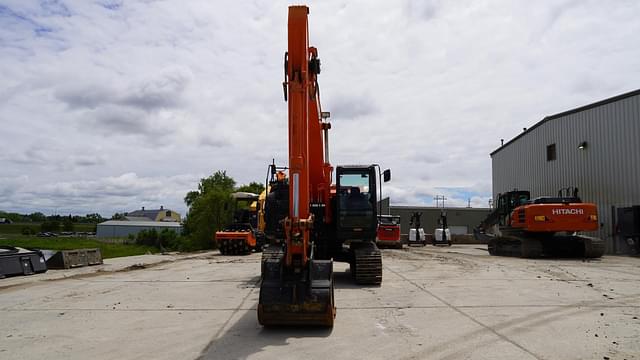 Image of Hitachi ZX225US-6 equipment image 2