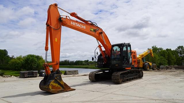 Image of Hitachi ZX225US-6 equipment image 1