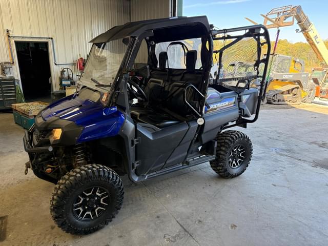 Image of Honda Pioneer 700-4 equipment image 3