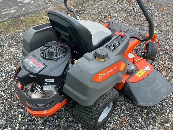 Image of Husqvarna Z248F equipment image 3