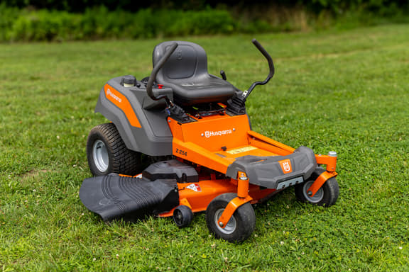 Image of Husqvarna Z254 equipment image 2