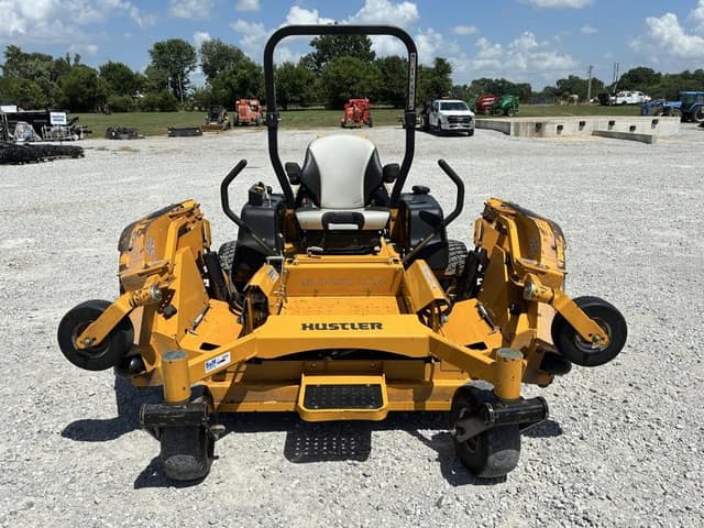 Image of Hustler Super 104 equipment image 1