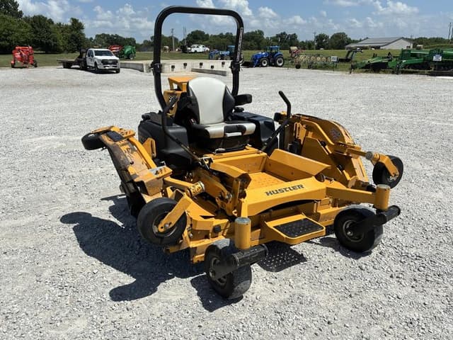 Image of Hustler Super 104 equipment image 2