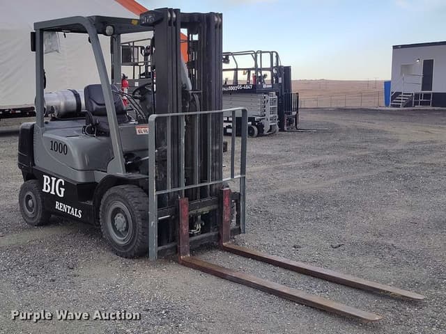 Image of Hyster H50XT equipment image 2