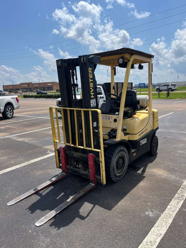 Image of Hyster 50XT equipment image 1