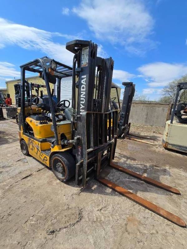 2019 Hyundai 25LC-7A Equipment Image0