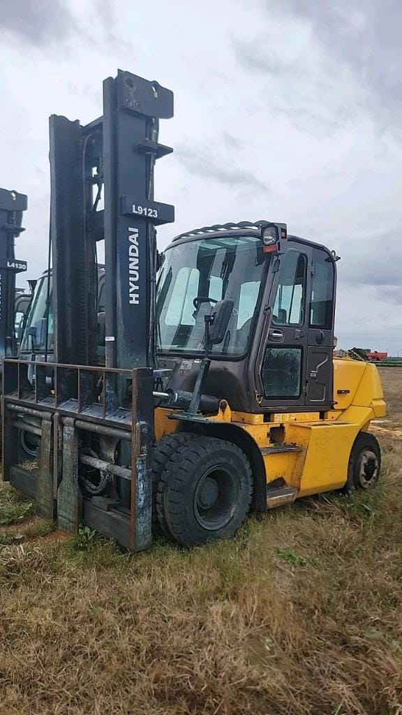 2019 Hyundai 70D-9 Equipment Image0