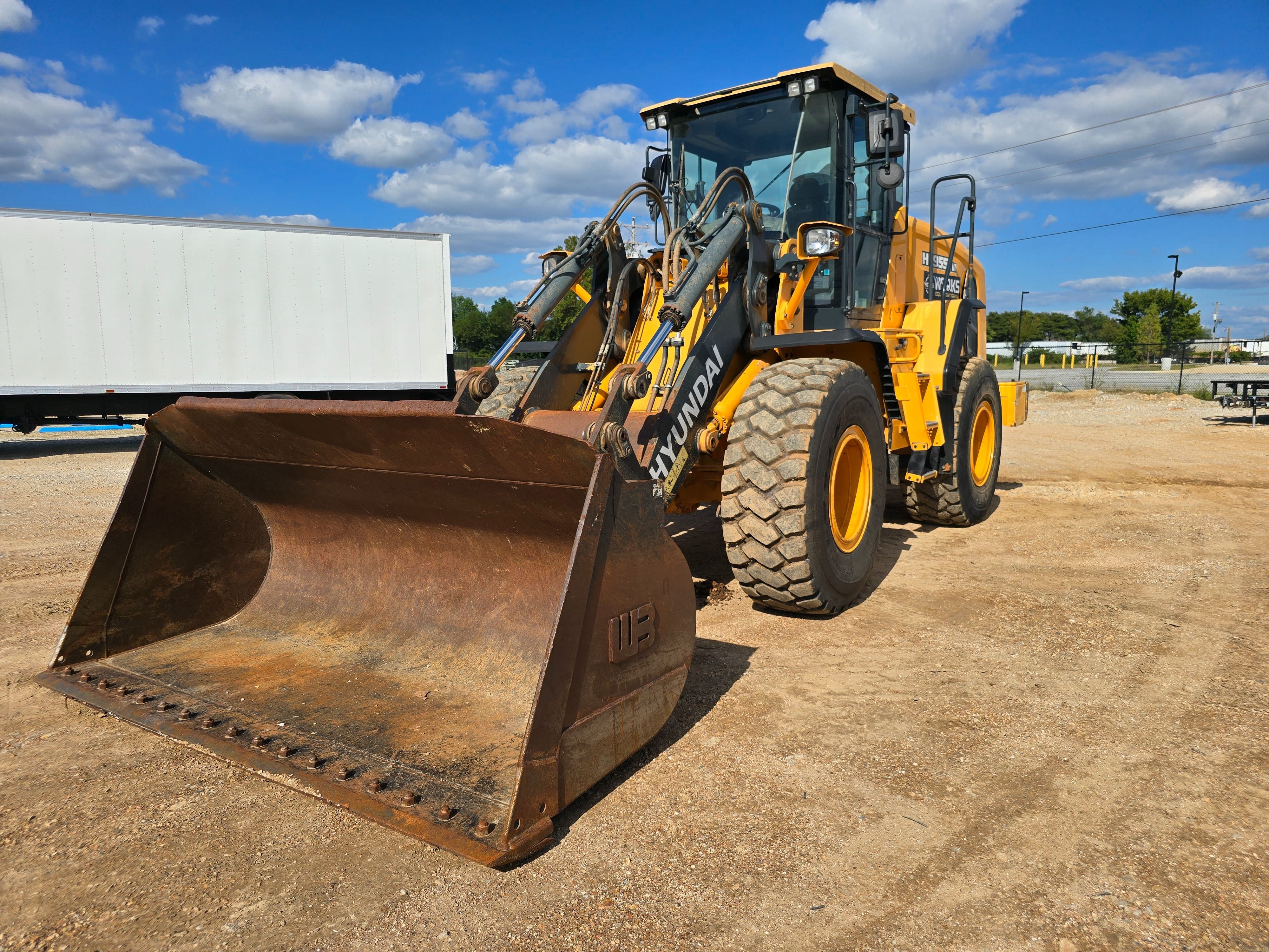 2019 Hyundai HL955TM Equipment Image0