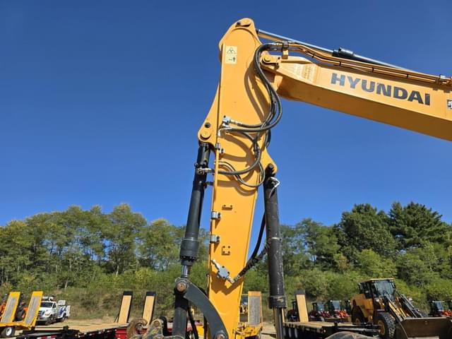Image of Hyundai HX140L equipment image 3