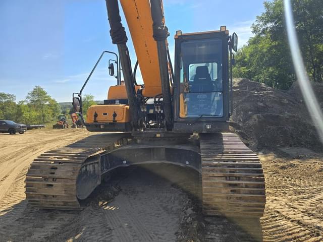 Image of Hyundai HX300L equipment image 4