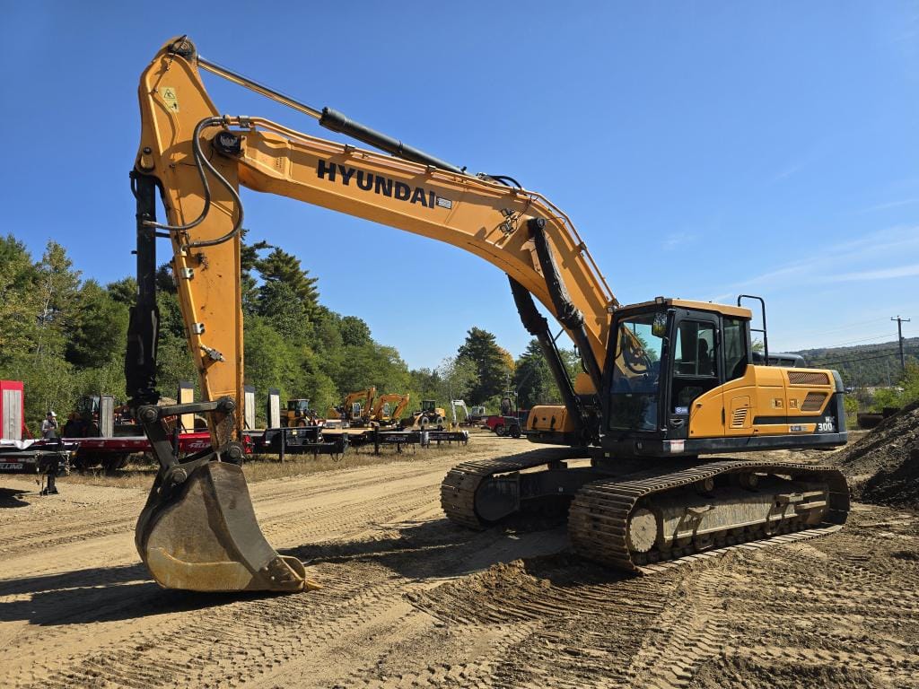 2019 Hyundai HX300L Equipment Image0