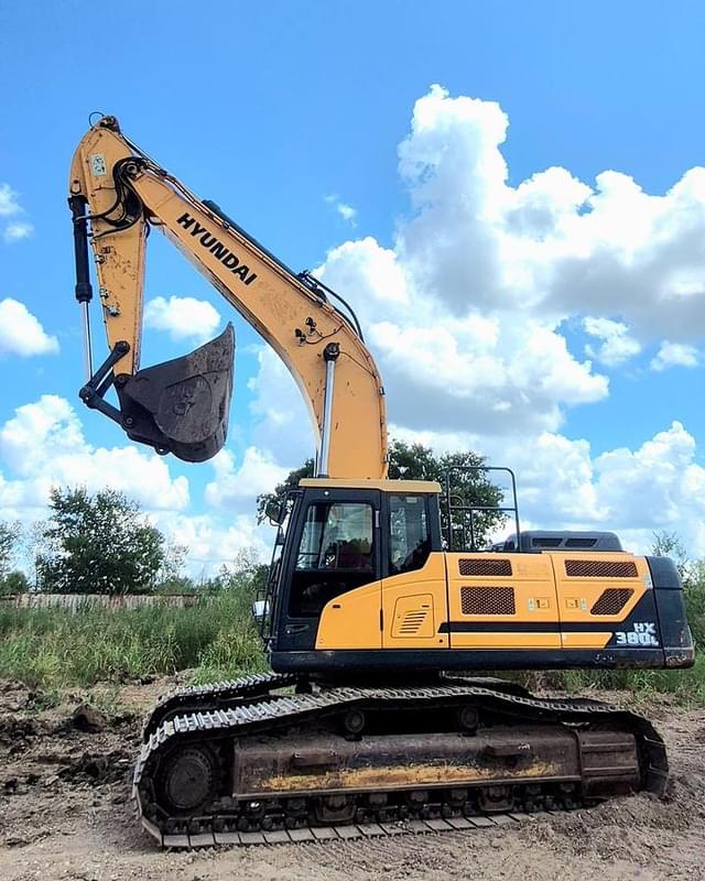 Image of Hyundai HX380L equipment image 1