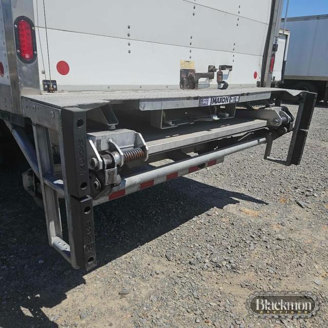 Image of International 4300 equipment image 3