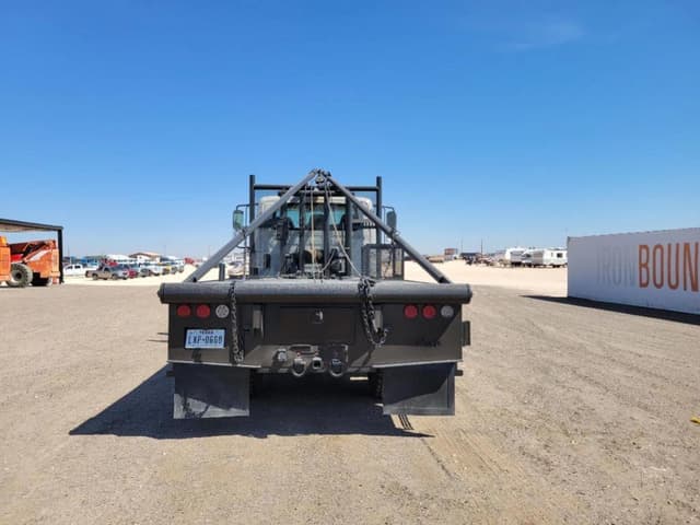 Image of International 7300 equipment image 3