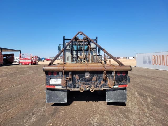 Image of International 7300 equipment image 3